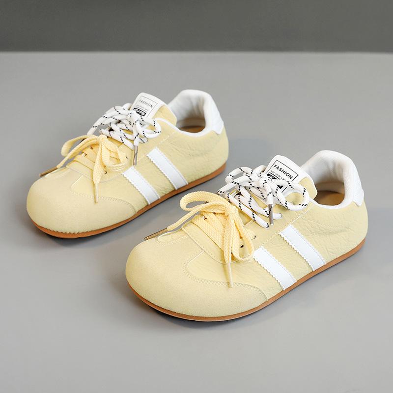 Retro Women's Spring and Autumn Flat-bottomed Casual Board Shoes Sports Shoes Versatile Little White Shoes Tide