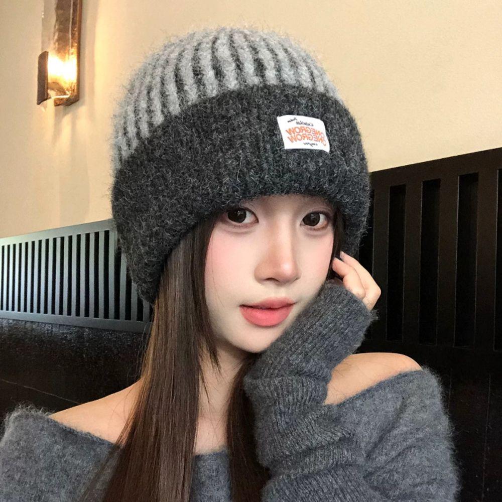 Thick Warm Earflap Winter Hat 53cm to 60cm Head Circumference Retro Stripe Beanie  For Women