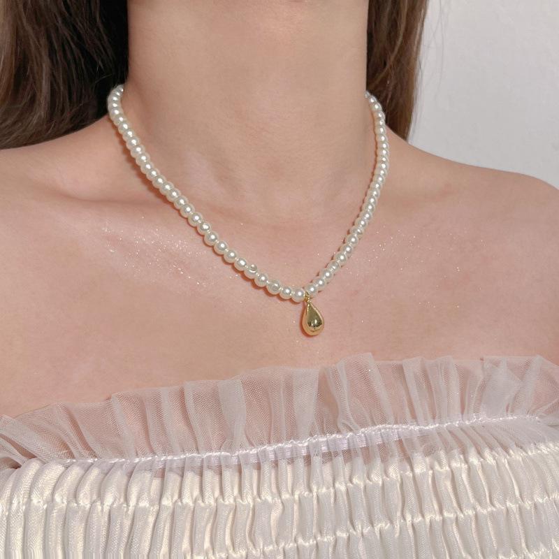 Pearl Necklace Women's Niche Light Luxury Design High-end Fashion Temperament Collarbone Chain Neck Chain Sweater Chain Bead Chain