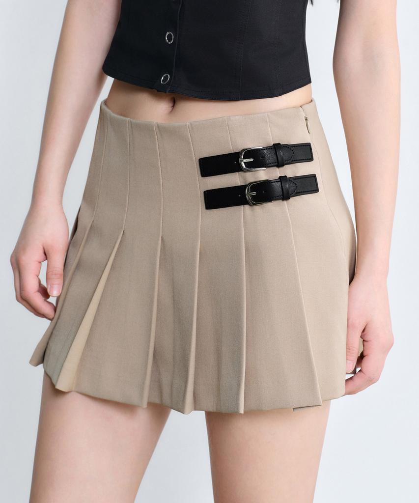 Musinsa Standard Woman Women'S Low Rise Buckle Pleated Mini Skirt [Classic Beige]