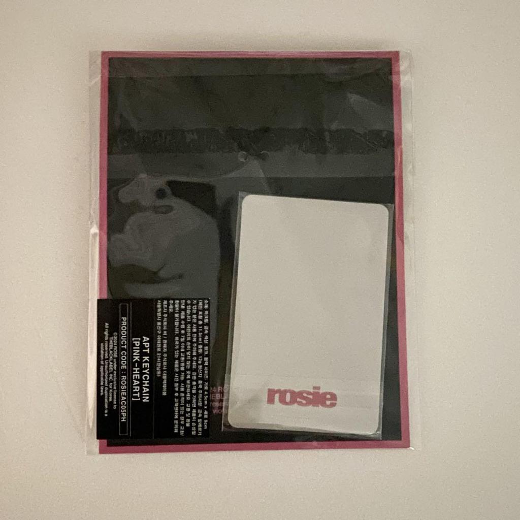 [USED] ROSIE APT Keyring BLACKPINK Pink