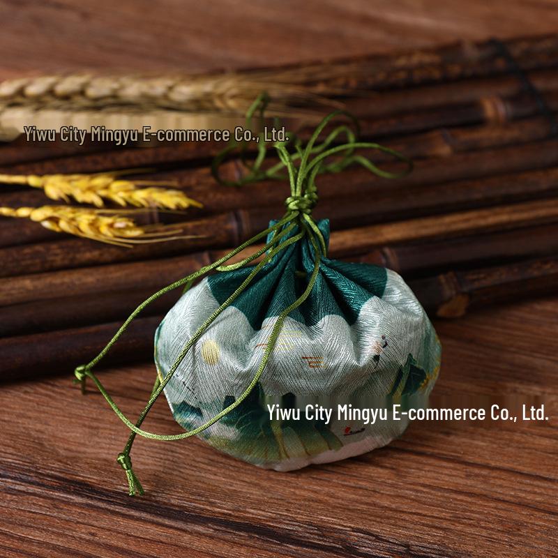 Ping An Cultural Scenic Amulet: Hanfu Style Sachet Pendant for Safety and Luck