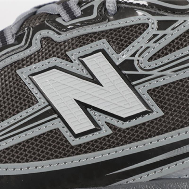 New Balance 740 Metallic Dark Grey