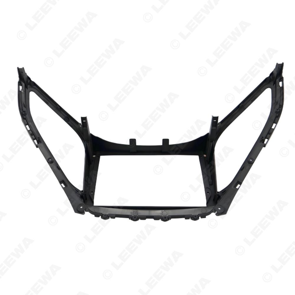 Fits 2014-2015 Hyundai Azera: 9-inch Android navigation and audio/video modification panel.