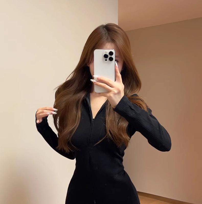 2025 New Women's Black Knitted Long-Sleeve Dress – Trendy, Slim-Fit Short Skirt for Spring & Autumn