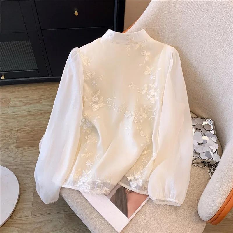 Chinese Style Women's Shirt Summer Vintage Embroidery Blouses Loose Long Sleeves Women Fashion Clothing