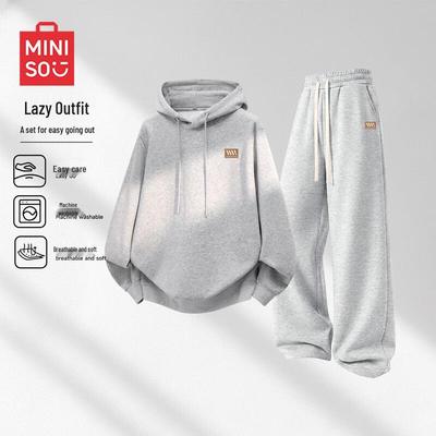 Partea de jos – Set pantaloni scurți și top