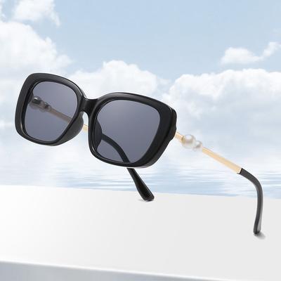 Xiaoxiang's New Collection Features Celebrity-inspired Pearl-embellished Sunglasses with UV Protection, Designed for Women and Embodying a