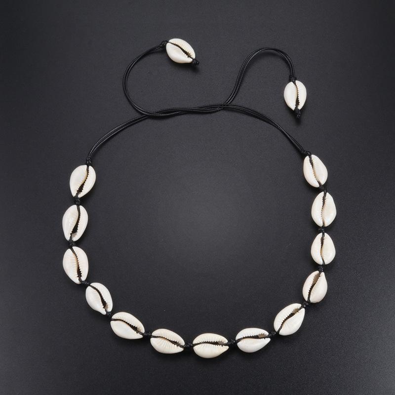 Trendy Handmade Shell Necklace Choker for Women - Adjustable Woven Clavicle Chain Pendant