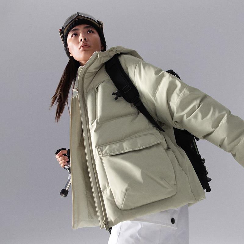 Li Ning CF Suo Red Velvet Jacket Hot Pot Down Waterproof Solid Color Zipper Hooded Cold Resistant Warm Comfortable Soft Short Down Coat AYMU215-1