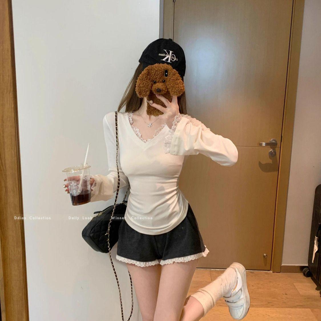 

Женский топ с V-образным вырезом и кружевной отделкой, пэчворк, базовый слой - Модный, облегающий, подчеркивающий фигуру, весна/осень 2025 Extra Large белый