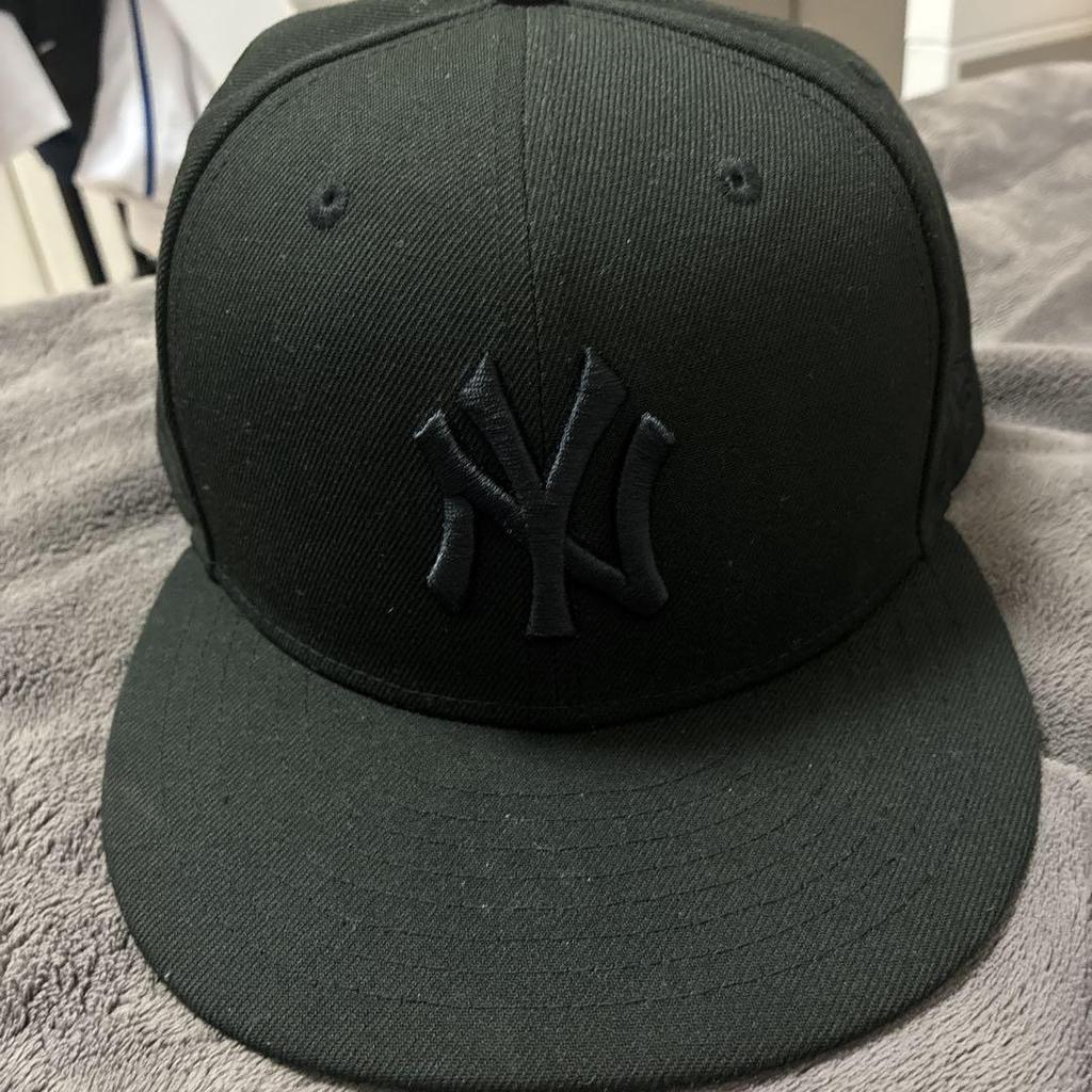 [USED] New Era 59FIFTY Black Cap!