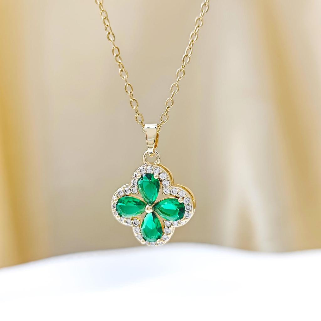 Violet Rhinestone Four-Leaf Clover Titanium Necklace for Women - Elegant, Versatile Clavicle Chain, Luxe Accessory