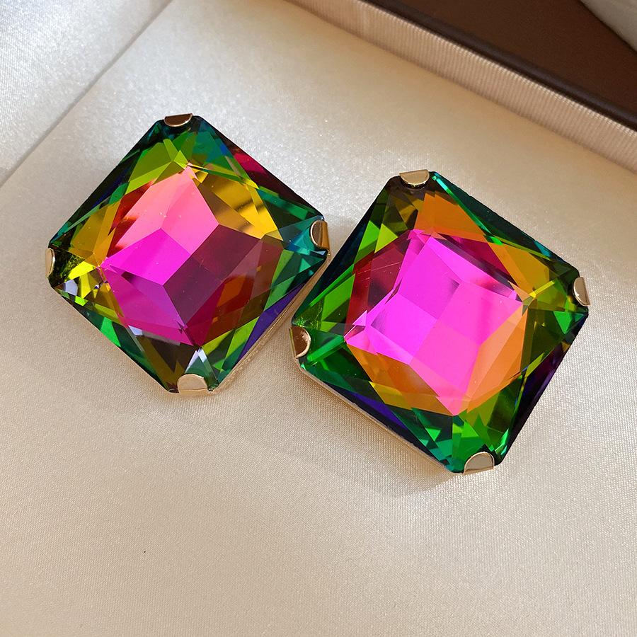 

Silver needle metal diamond-encrusted square rhombus stud earrings fashionable and simple earrings light luxury high-end earrings design sense niche