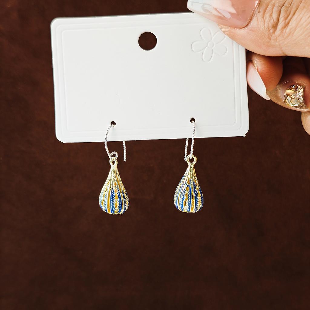 Boucles d'oreilles Goutte d'eau Géométriques avec une Touche Rétro