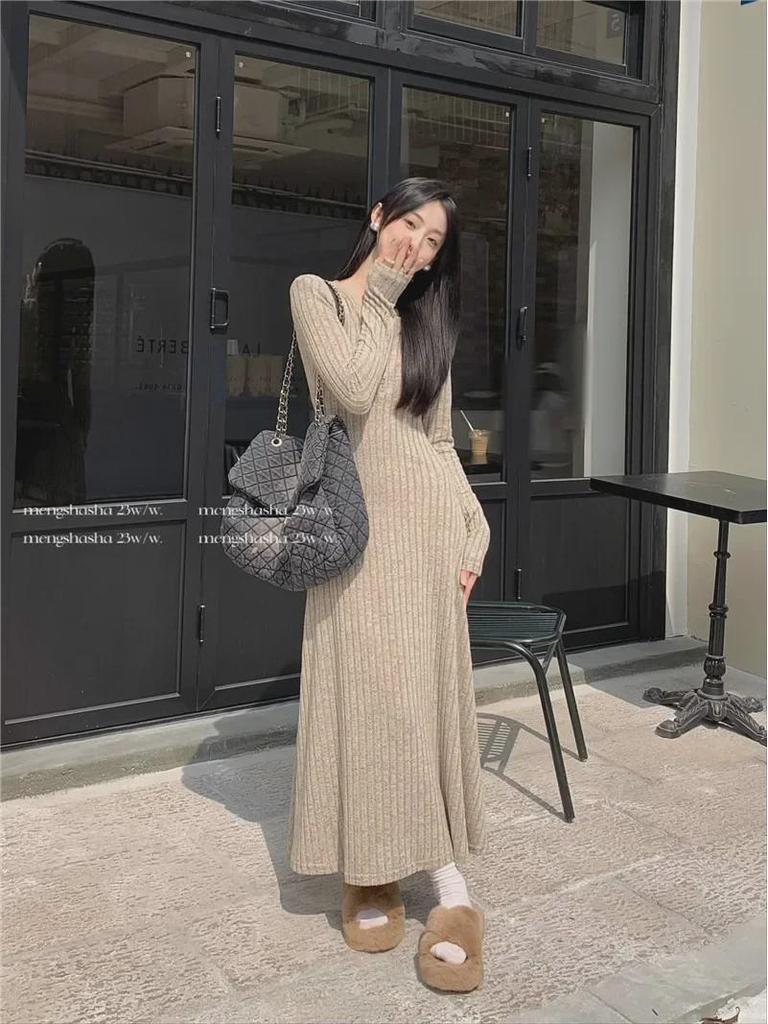 Women's Retro Knitted A-Line Dress: Versatile, Slimming Long-Sleeve for Spring, Autumn, and Winter