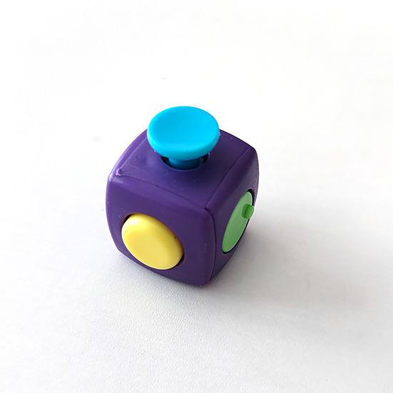 Stress Relief Clicker Cube Toy Portable Anti-Anxiety Relaxation Cube Home Office Silent Calming Cube Sensory Toy