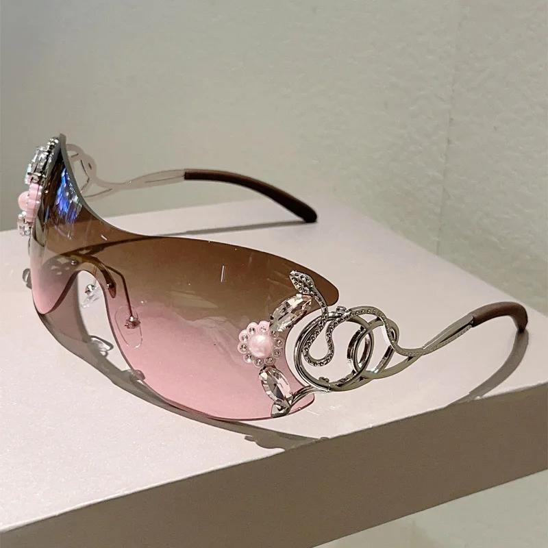Flower Metal Snake Sunglasses Women For Men Vintage Diamond Sun Glasses Punk Popular Rimless Luxury Brand Designer Shades