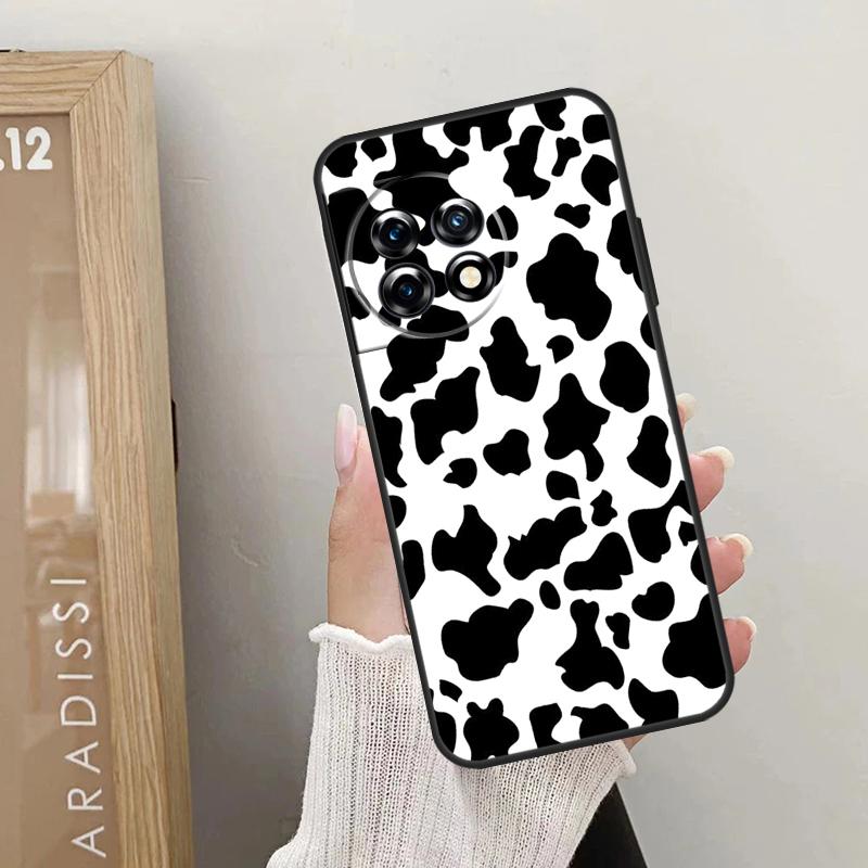 White Black Cow Print Case For OnePlus Nord CE 5 2 3 4 Lite N20 N30 OnePlus 15 13 12 10 R 13T 10T 11 9 10 Pro Cover