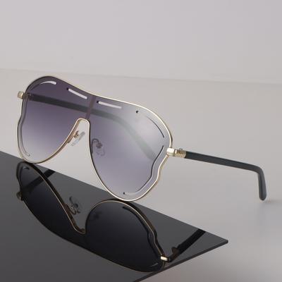 Classic Fashion Sunglasses Women Men UV Protection Trendy Design Lightweight Comfortable Stylish Eyewear