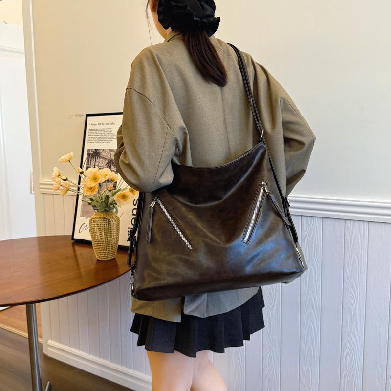 

Модная текстурная повседневная сумка-тоут 2025 осень и зима новая большая вместительная сумка-рюкзак для поездок на работу на плечо 40*15*35