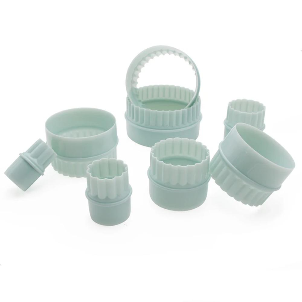 8pcs Plastic Dumpling Skin Cutter Wavy Pattern Cake Mould Baking Tool Round Cookie Cutters  Pastry