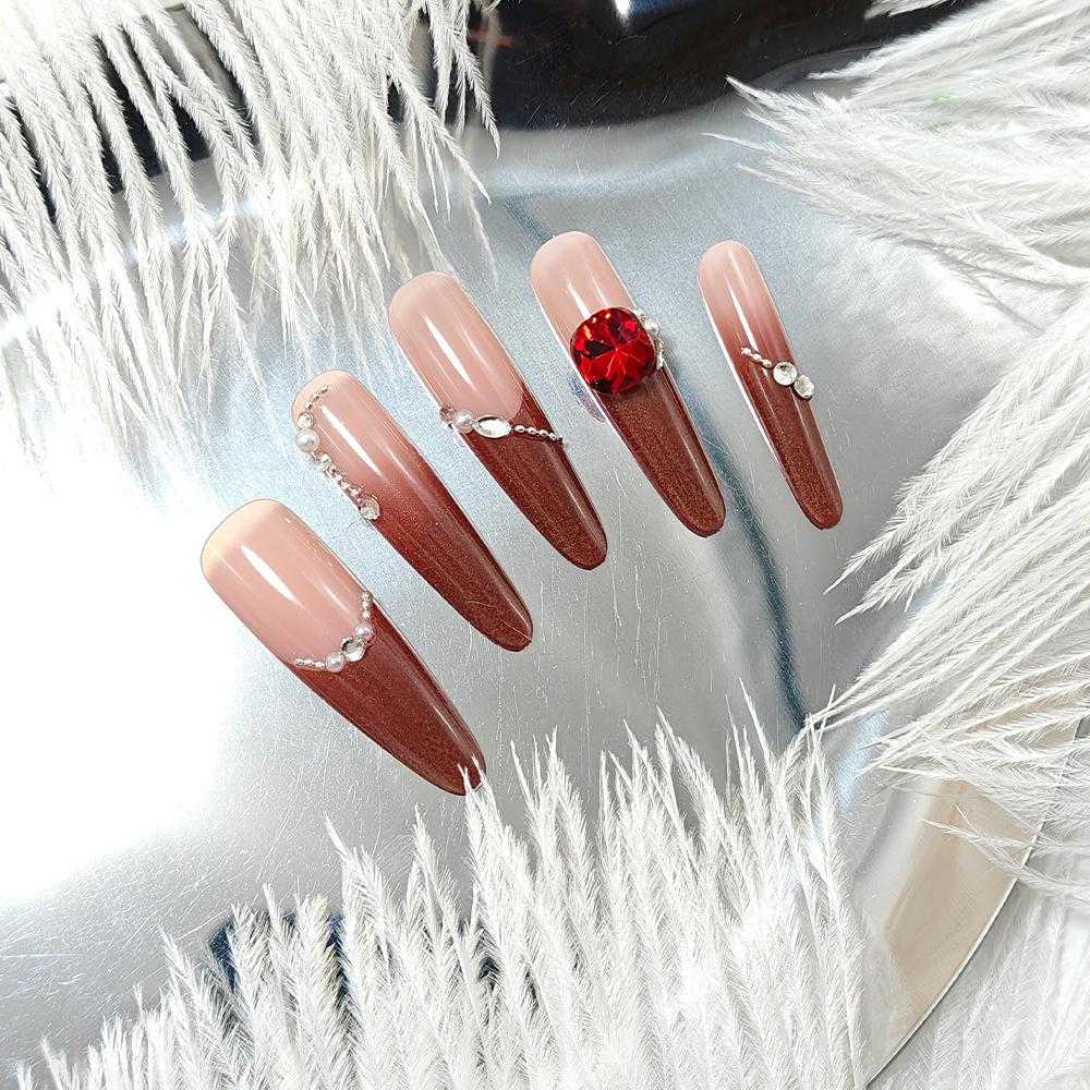 Handmade Autumn And Winter Ruby Explosive Red New Year Gradient High-Quality Temperament Whitening Manicure Wearable Nails