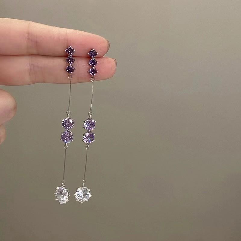 

2024New Fashion Star Earrings Korean Asymmetric High Sensation Earrings Prevent Allergy exquisite Earrings Women s Zircon PURPLE