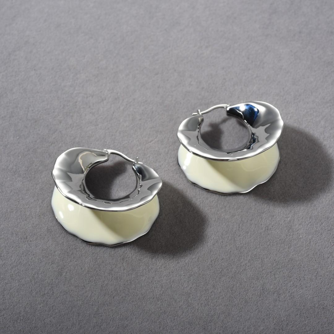 

Fashion Wide-Sided Irregular Copper-Plated Platinum Enamel Drip Glaze Ear Buckle Earrings, Personalized Trend Simple And Versatile Earrings Women