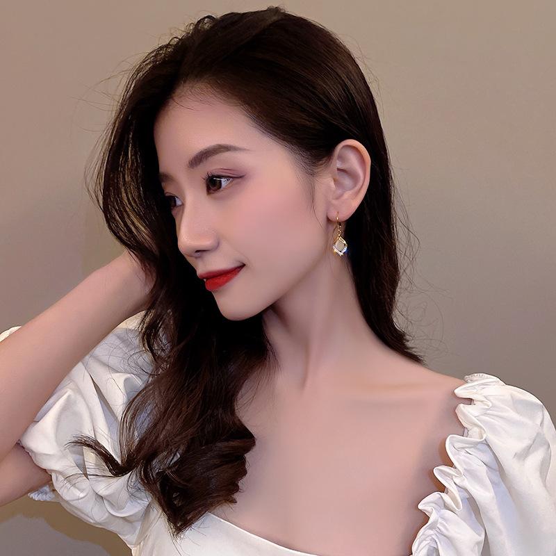 Angel Tears Inlaid Chasing Rhinestone Opal Retro Earrings Female Personality Fashion Earrings Wedding Jewelry Birthday Gift