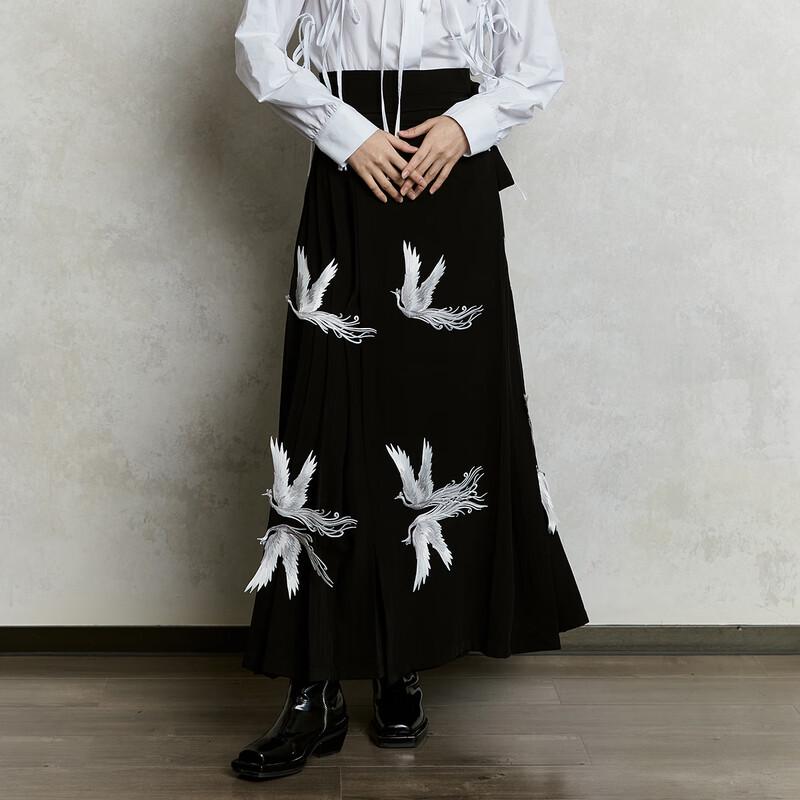 Heco Юбка Гуофэн Мамянь с вышивкой феникса и облаков M