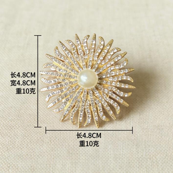Fashion Metal Sun Flower Pearl Brooches For Women Clothing Coat Badges Jewelry Accessries Gifts