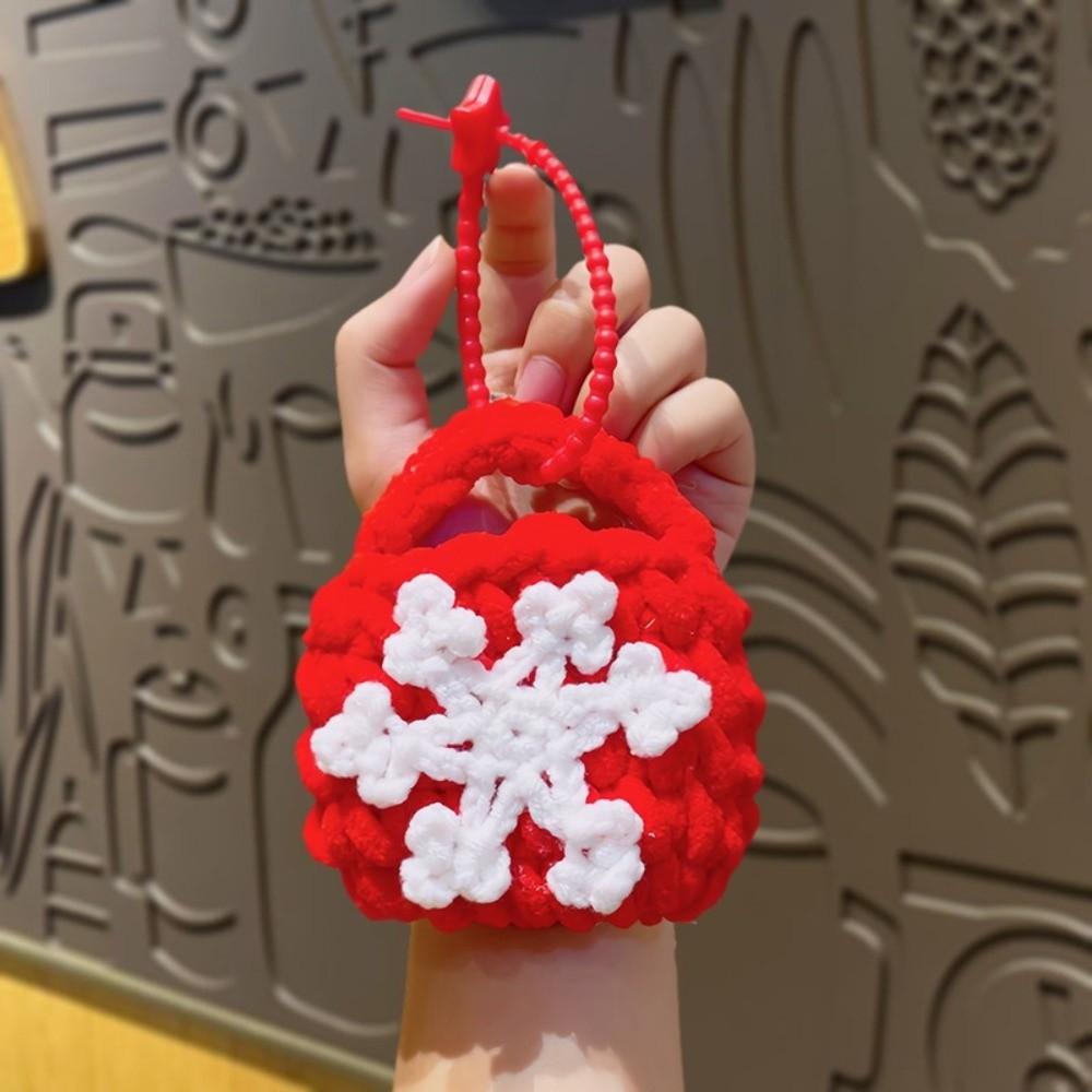 Mini Christmas Keychain Material Hand Knitting Hand-woven Yarn Bag Snowflake Pattern Cartoon Santa Coin Purse Snowflake Pattern