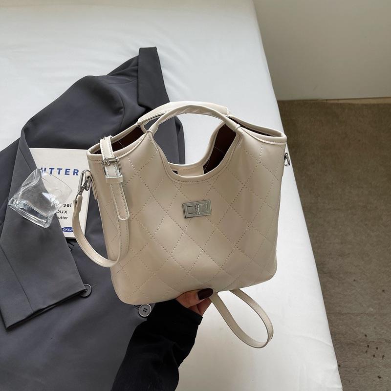 2025 new commuter bucket bag women's rhombus simple handbag bag niche fashion trend messenger bag