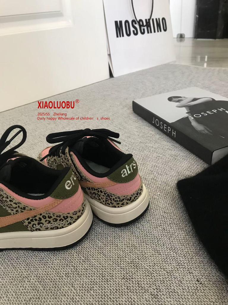 Dziecięce buty na desce AJ w panterkę: Stylowe i Wygodne Wiosenno-Jesienne Codzienne Trampki dla Chłopców i Dziewcząt