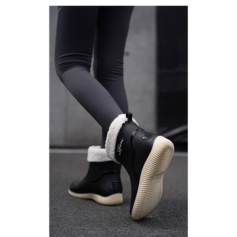 Women's Autumn And Winter Fashionable Anti Slip Waterproof Wear Resistant And Plush Thick Soled Midsole Rain Boots