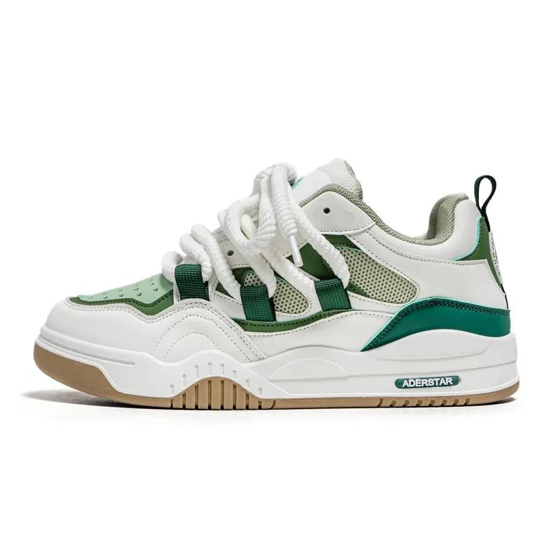 shoes Men's fashionable color blocked thick soled shoes, anti slip and comfortable skateboard shoes for outdoor walking trips