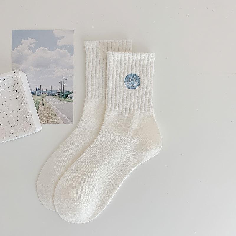 Women's Korean Style Smiley Embroidered Mid-Calf Sports Socks - Odor-Resistant & Sweat-Absorbent