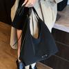 Large-capacity tote water bag women's 2025 new fashion versatile niche commuter shoulder bag underarm bag