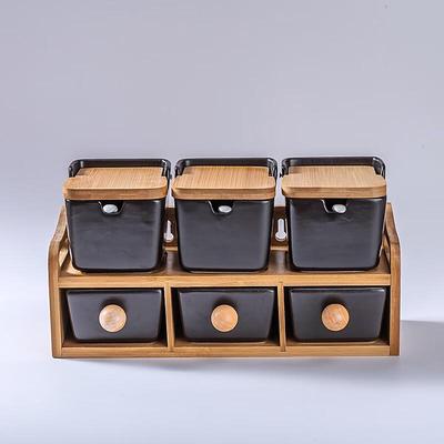 Pomůcky pro práci s bylinkami a kořením