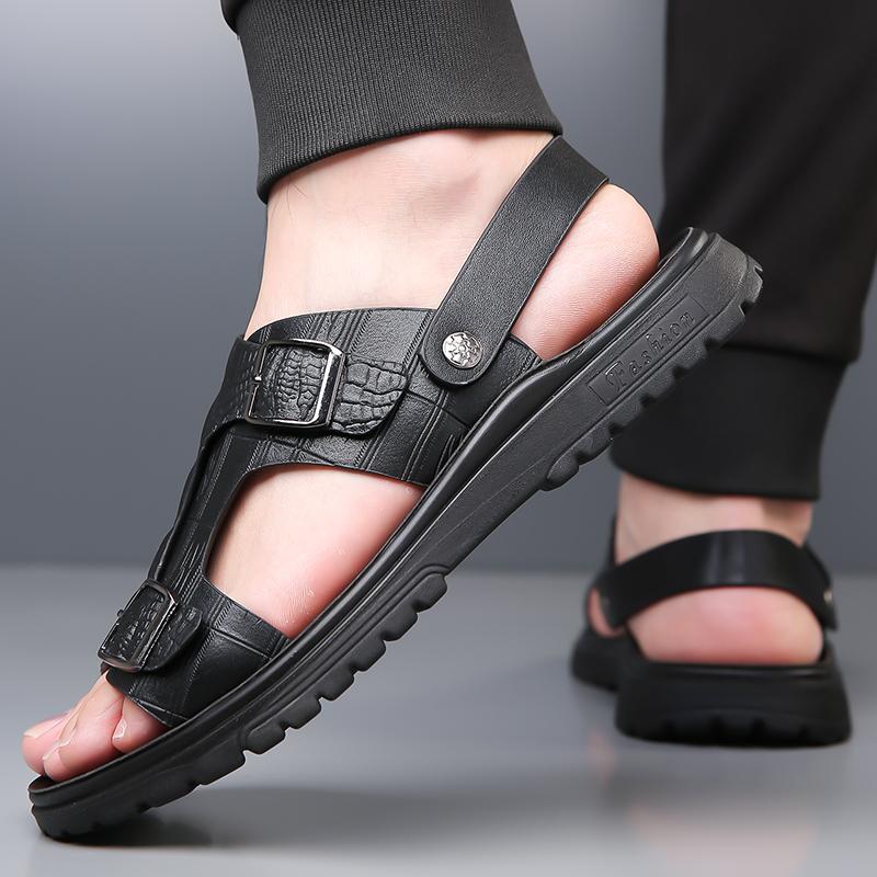 Fashion Sandals in Large Size Summer Beach Shoes Cool Slippers Wear-resistant and Non Slip Casual and Fashionable Air Cushioned Shoes