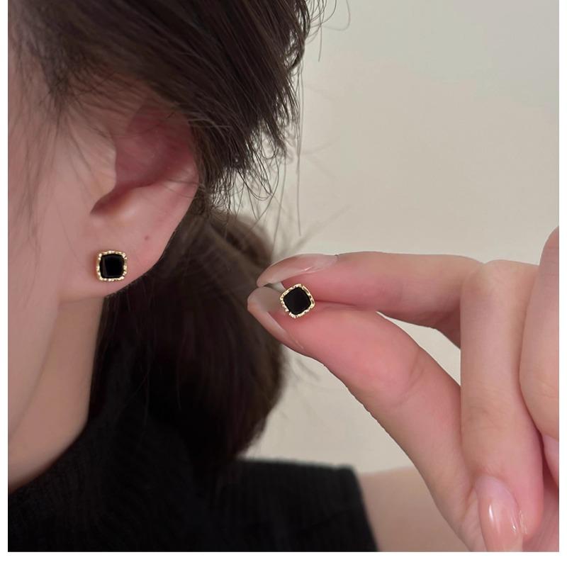 Compact and Casual Square Black Stud Earrings, Elegant and Sophisticated Silver Needle Earrings