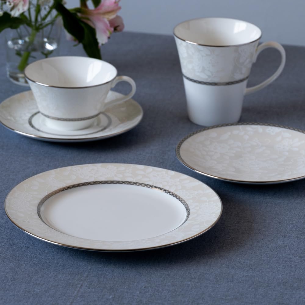 NARUMI Milano Bianca with a Floral and Plum Blossom Cute and Stylish Flat Plate, 16cm, White, Design, Plate, 51461-5667P