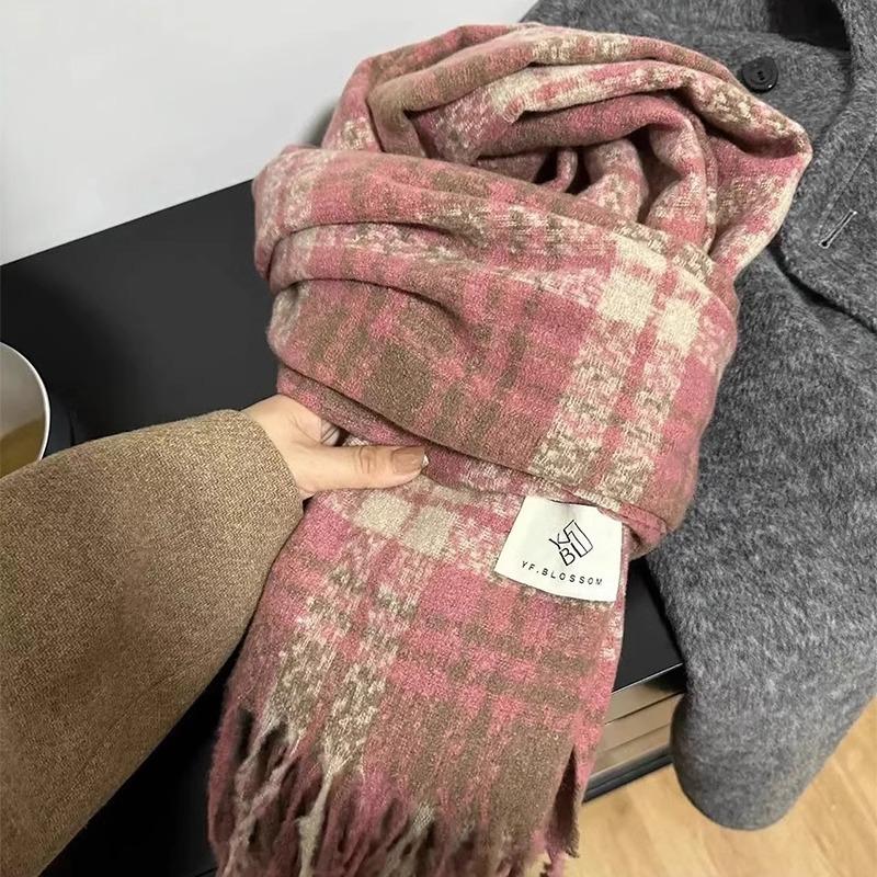 Plaid scarf female Korean atmosphere warm new dry rose pink autumn and winter white soft fringed shawl scarf