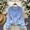 Eleganter Patchwork-Cardigan mit Puppenkragen aus französischer Spitze - Glockenärmel, Figurbetont, Vielseitiges Langarmshirt für Damen