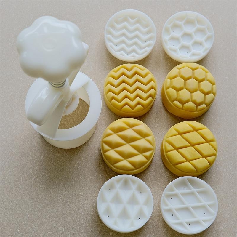 Beautiful Pineapple Pastries Molds Functional Manual Mooncakes Press Embossed Mooncakes Molds for Dessert Enthusiasts