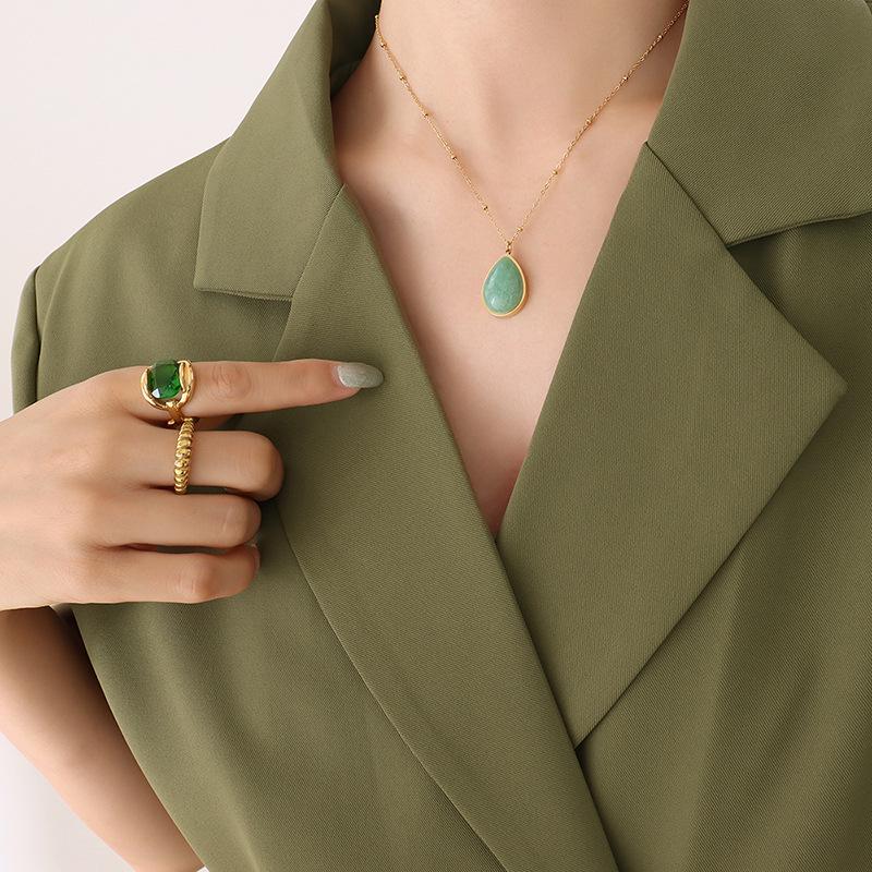 Korean Style Teardrop Oval Pendant Necklace, Natural Raw Stone, Clavicle Chain, Gold-Plated Titanium Steel