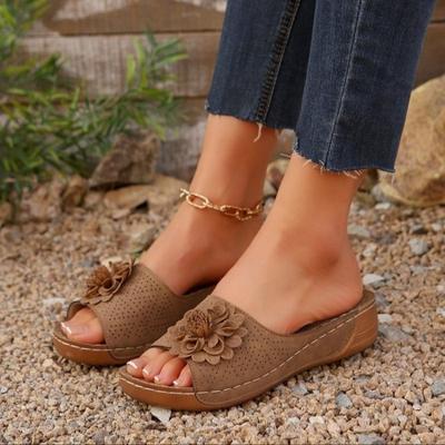 Sandales d'été Chaussures pour femmes Chaussures de marche antidérapantes Chaussures à enfiler Sandales à compensées pour femmes Pantoufles de soirée Chaussures pour femmes