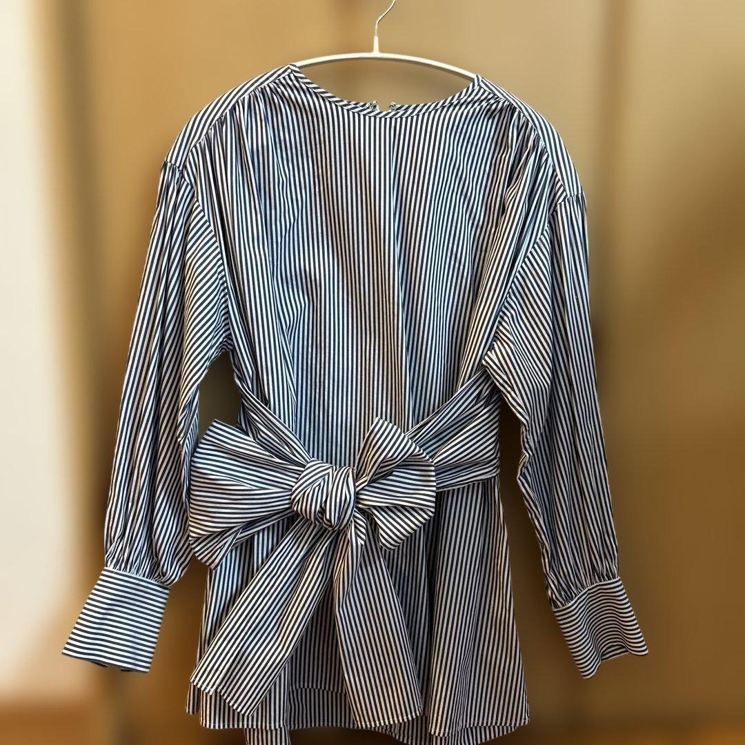 Final price reduction Plaste 2WAY ribbon blouse