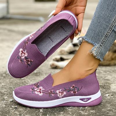 Shoes Women's Shoes Large Size Casual Shoes Medium Old Mother Shoes Embroidered Shoes Old Beijing Cloth Shoes One Pedal Single Shoes